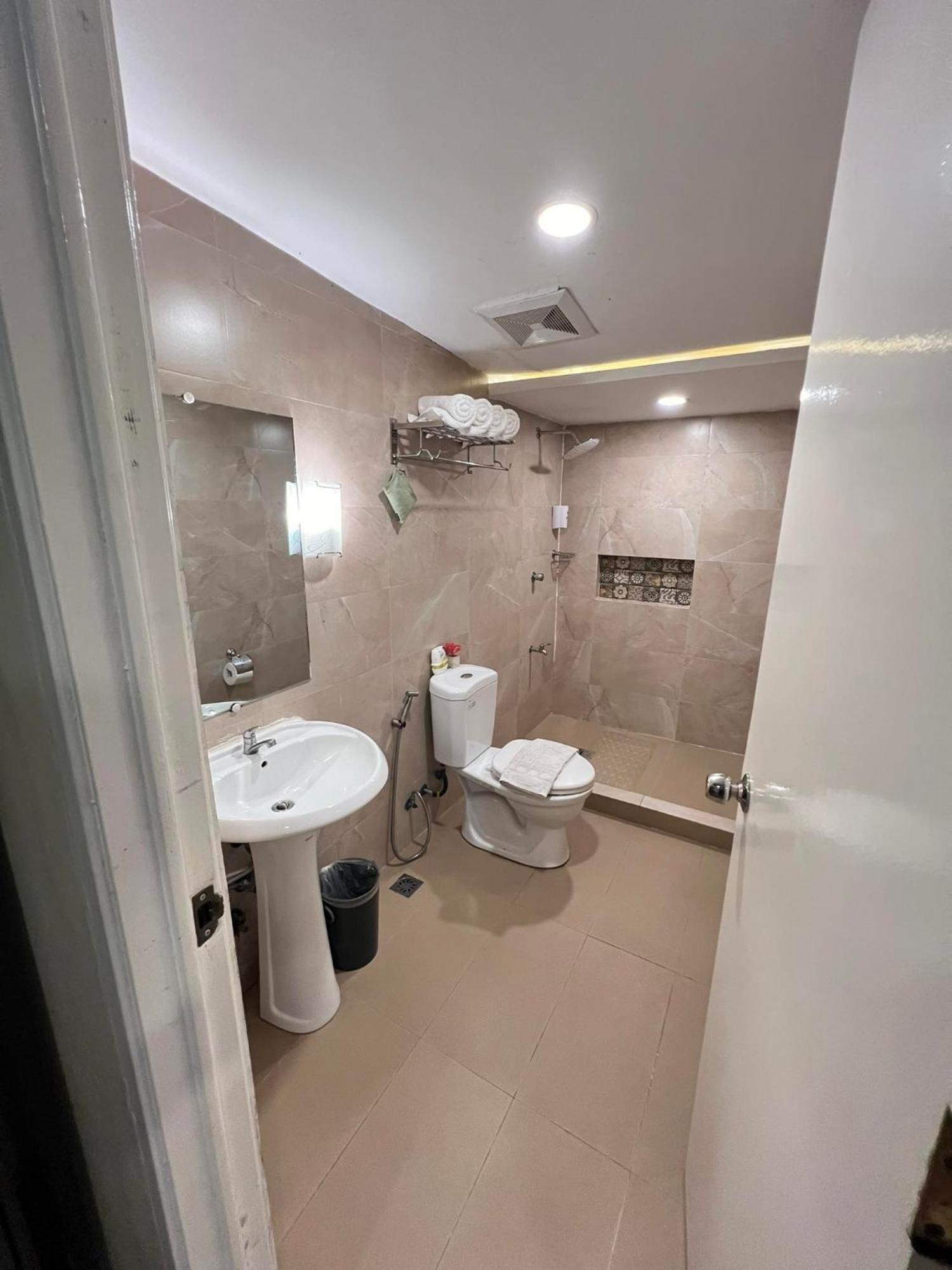 R Bed And Breakfast Baguio City Bagian luar foto